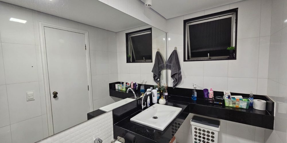 WhatsApp Image 2024-10-10 at 11.40.21 (1)